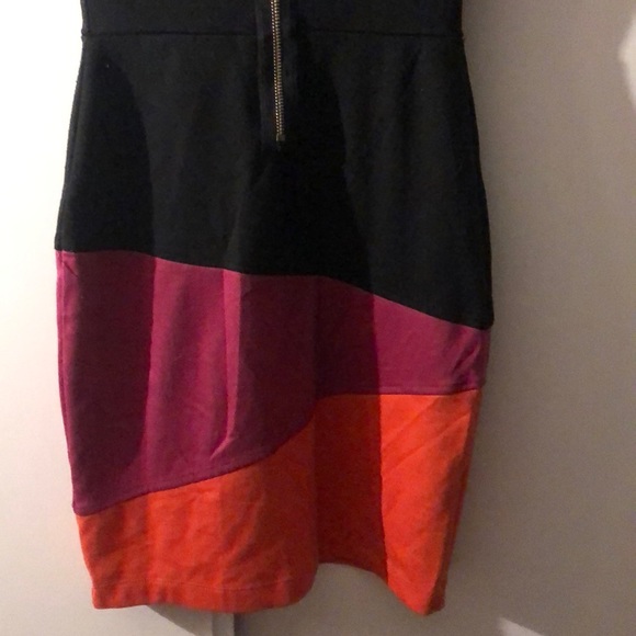 Dress - Picture 5 of 7